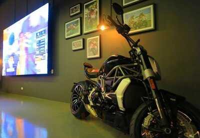 ทัชดาวน์สปอร์ตบาร์