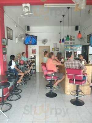 เดอะ เลาจ์