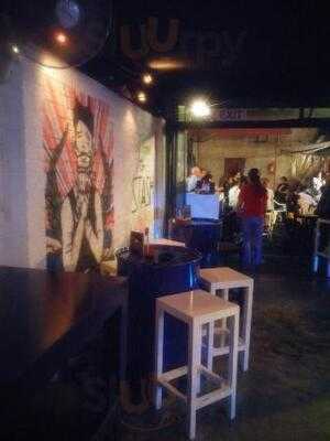 สตัช บาร์ & บิสโทร 