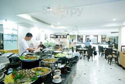 ห้องอาหาร ดิ ออร์ชาร์ด กรุงเทพ