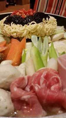 ร้านอาหารเกาหลี ทูดาริ (เอ๊ะ-ศศิกานต์ อภิชาตวรศิลป์)