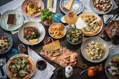 Gigi - Dining Hall & Bar