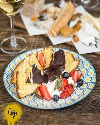 Gigi - Dining Hall & Bar