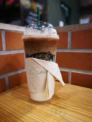 ร้านกาแฟ Starbucksริมหาดพัทยากลาง 13/2
