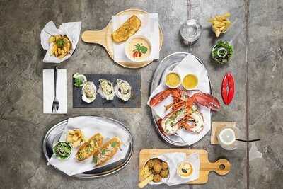 เดอะ ล็อบสเตอร์ แล็บ