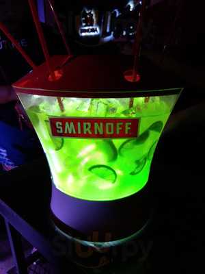 เบอร์ด็อก ผับ