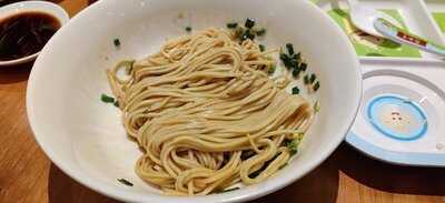 ติ่น ไท่ ฟง - เอท ทองหล่อ