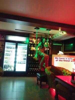 เอว่าผับ