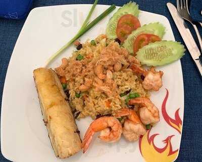 โคสท์ บีช คลับ & บิสโทร พัทยา