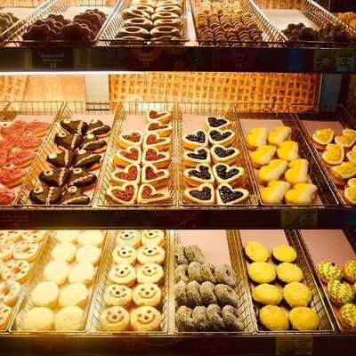 ดังกิ้น โดนัท