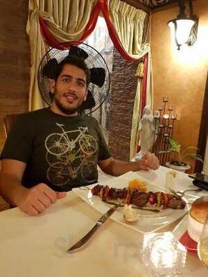 มูนไลท์ไฟน์ ไดนิ่ง