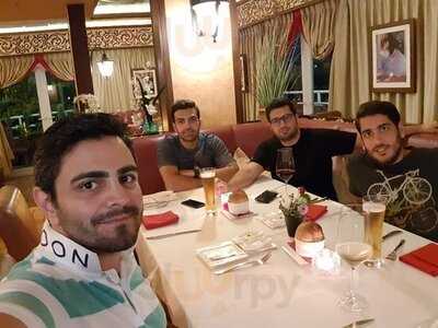 มูนไลท์ไฟน์ ไดนิ่ง