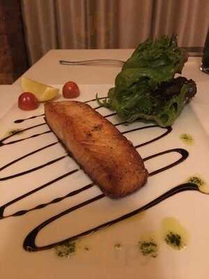 มูนไลท์ไฟน์ ไดนิ่ง