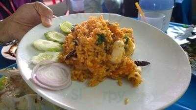 ร้านอาหาร กุ๊กชม