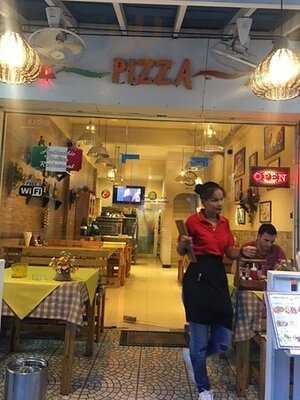 Toto Italian Restaurant And Pizzeria