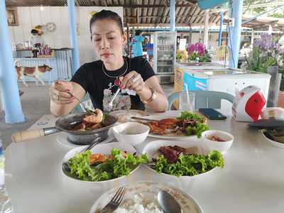 ร้านอาหาร ระเบียงเล (มดซีฟู้ด)