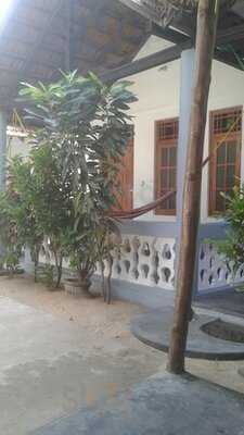 Surf Beach Hotel & Restaurant