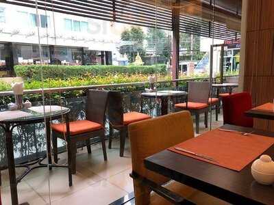 ชิลส์ - เลกาซี่ สวีทส์