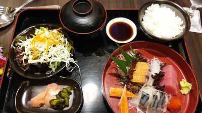 ร้านอาหารญี่ปุ่น ฮากูโซ