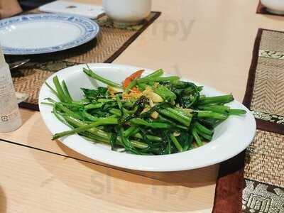 La Strada Restaurant & Cafe