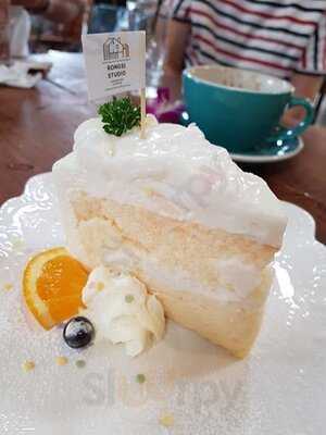 โรงสีริมน้ำ