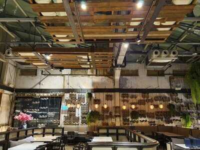 โรงสีริมน้ำ