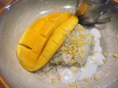 เดอะ คอฟฟี่ คลับ - รอยัล การ์เด้น พลาซ่า