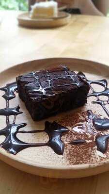 อะ ล็อท ไลค์ เลิฟ คาเฟ่