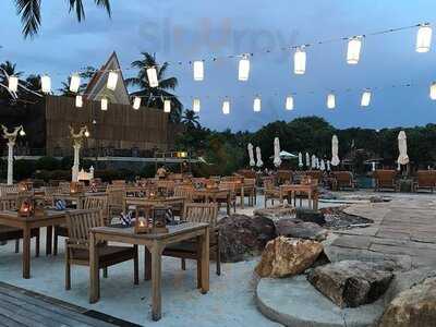 บาย เดอะ ซี เรสเตอรองท์ แอนด์ บาร์