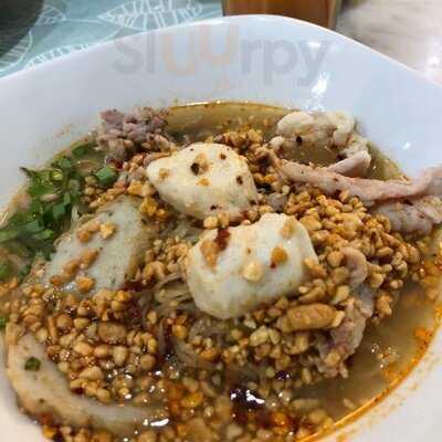 ก๋วยเตี๋ยวมู๋มู๋ สีลม3