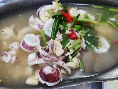 ราชาข้าวต้ม ผักบุ้งลอยฟ้า พัทยาเหนือ