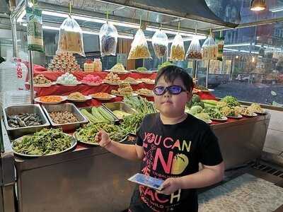 ราชาข้าวต้ม ผักบุ้งลอยฟ้า พัทยาเหนือ