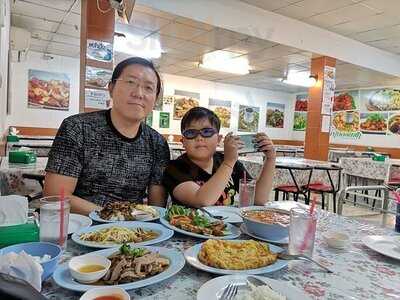 ราชาข้าวต้ม ผักบุ้งลอยฟ้า พัทยาเหนือ