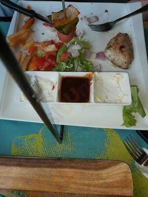 เดอะมาเบิ้ล คาเฟ่ แอนด์ เรสเตอรองท์