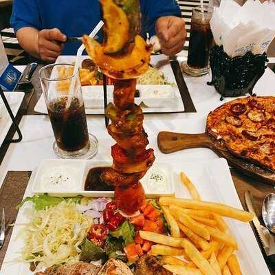 เดอะมาเบิ้ล คาเฟ่ แอนด์ เรสเตอรองท์