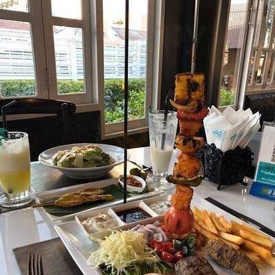 เดอะมาเบิ้ล คาเฟ่ แอนด์ เรสเตอรองท์