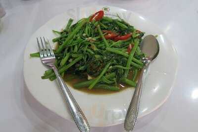 ร้านสามเส้น