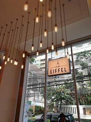 Cafe Eiffel