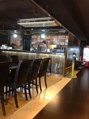 Water Grill - Soi La Lai Sup