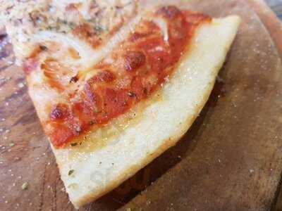 Red Brick Bar & Grill