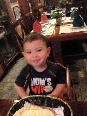 ถ่านไฟเก่า กริลล์รูม