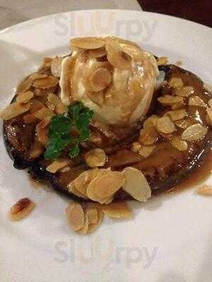 ถ่านไฟเก่า กริลล์รูม