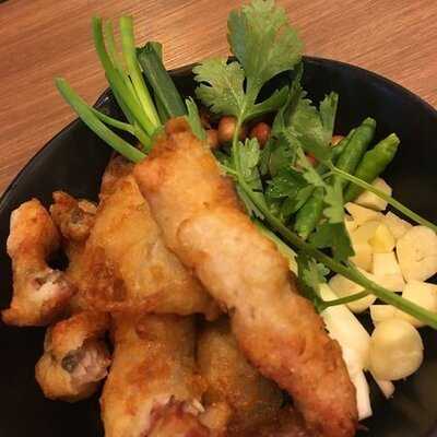 ร้านอาหาร ตำมั่ว