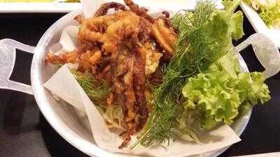 ร้านอาหาร ตำมั่ว