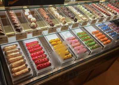 เดอะเพนนินซูล่าบูติกแอนด์คาเฟ่