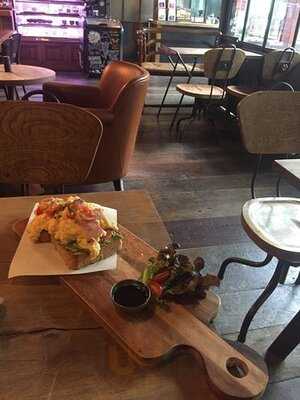 Casa Lapin Specialty Coffee X Ari