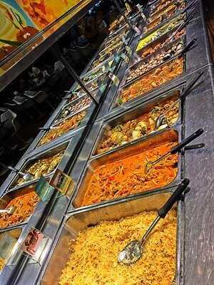 Pattaya Park Tower And Revolving Restaurant