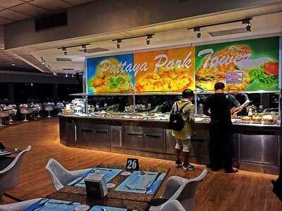 Pattaya Park Tower And Revolving Restaurant