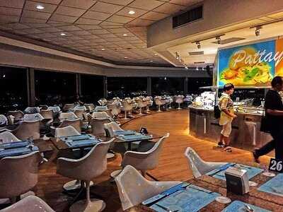 Pattaya Park Tower And Revolving Restaurant