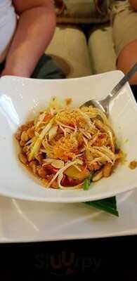 Cafe Chilli - Emquartier